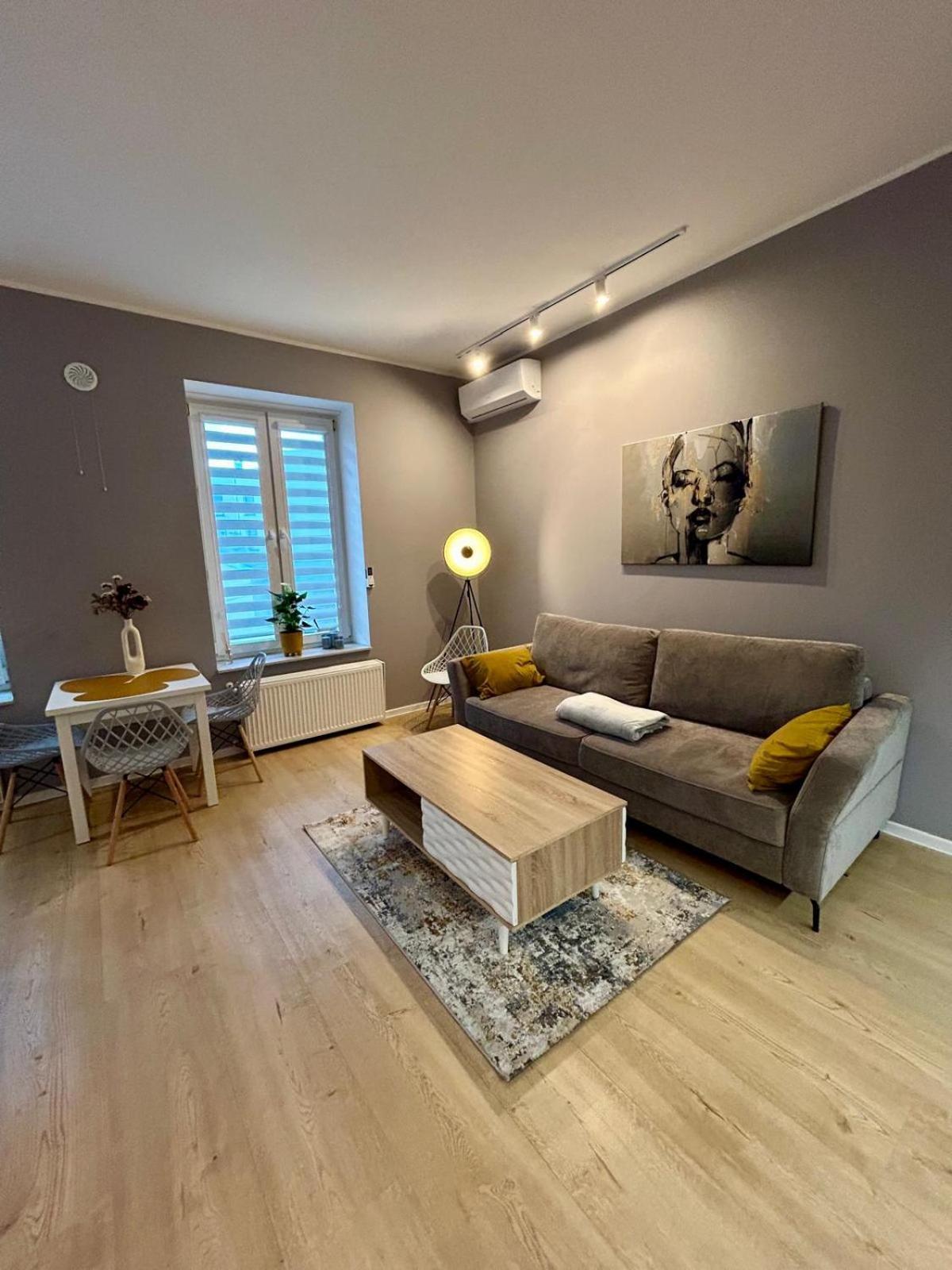 Apartment Targowa L6 ลูบลิน ภายนอก รูปภาพ