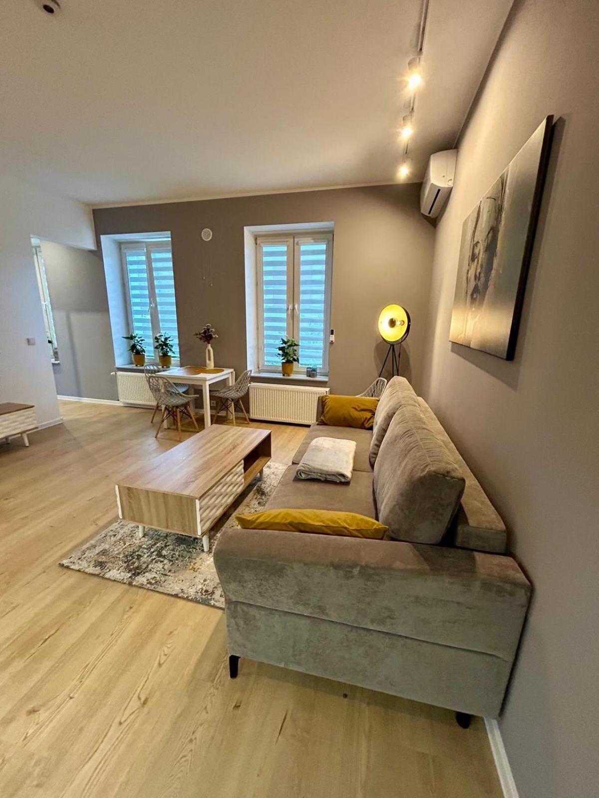 Apartment Targowa L6 ลูบลิน ภายนอก รูปภาพ